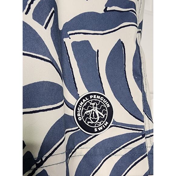ORIGINAL‎ PENGUIN Palm Leaf Swim Shorts BARELY BLUE Size M - Picture 2 of 6